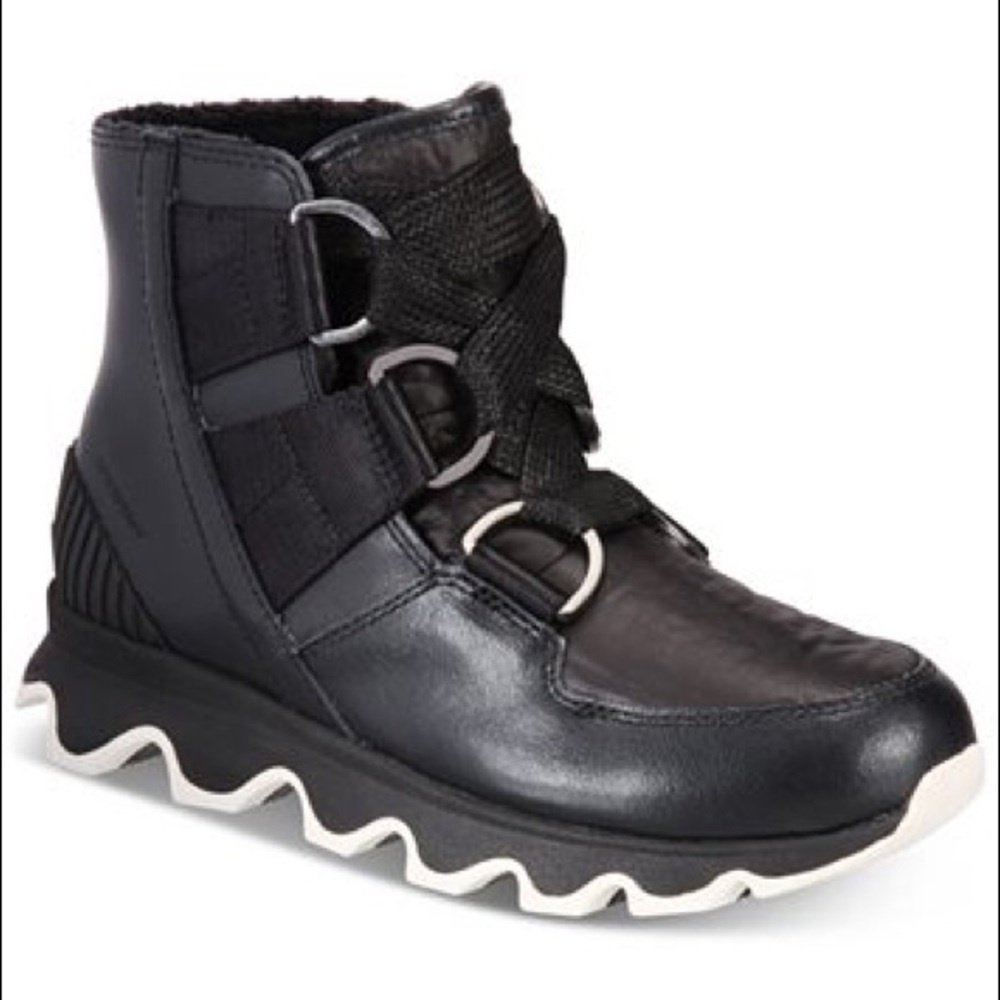 Sorel Women's Kinetic Short Lace Waterproof Boots